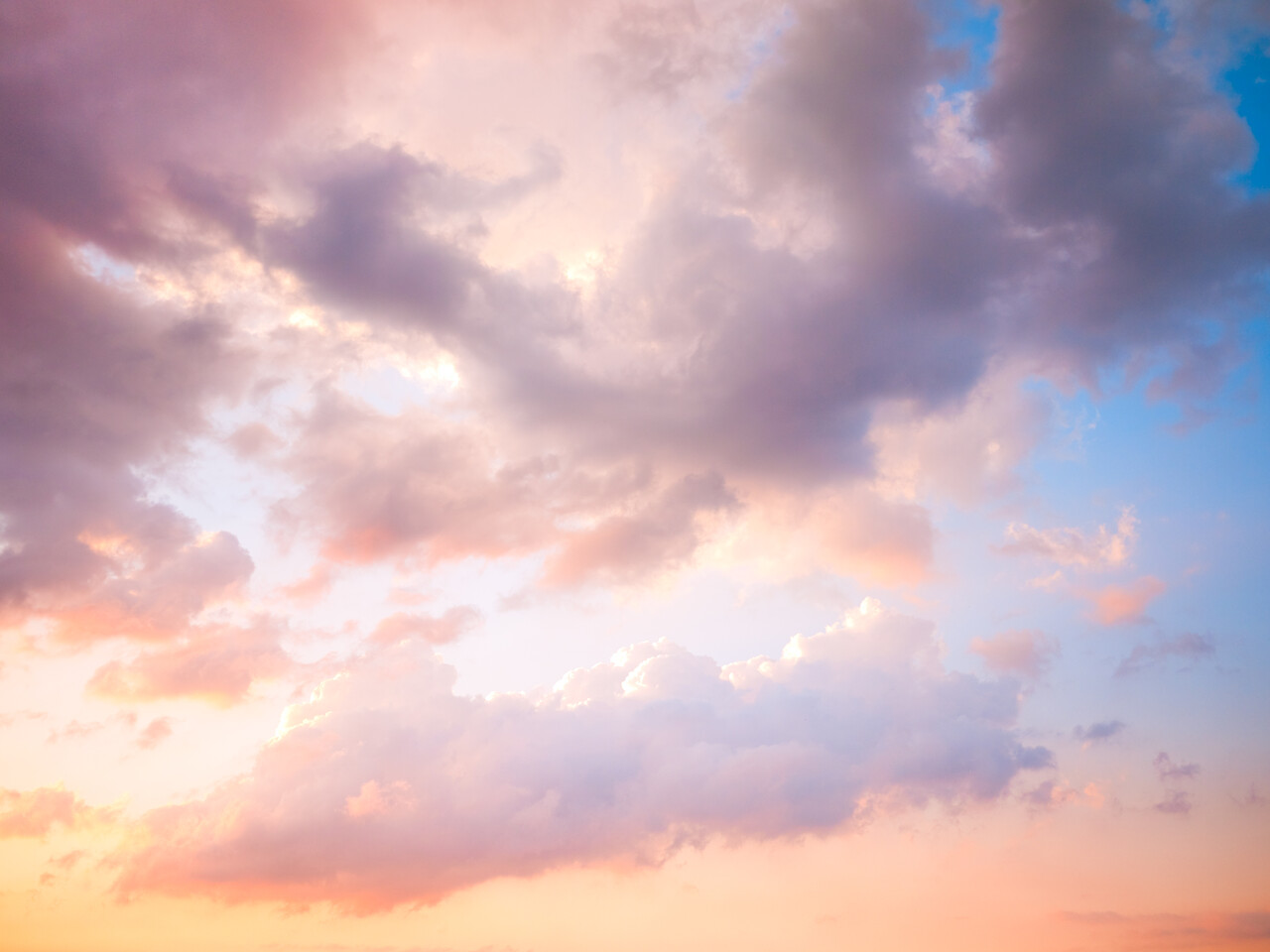 美丽的云彩天空风景图