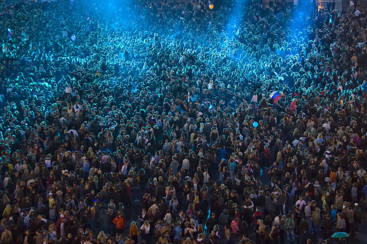 音乐会聚集的人群