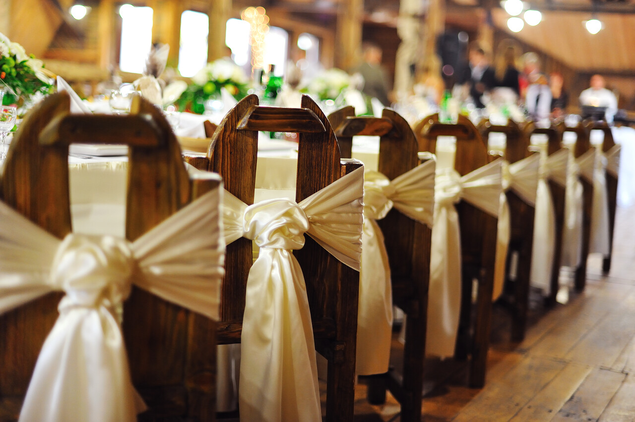 在一家餐馆的婚礼宴会