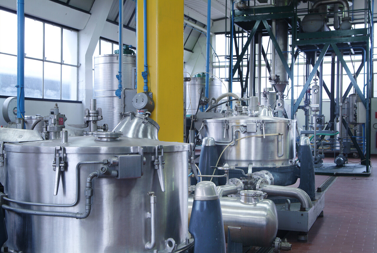 化工厂的生产车间