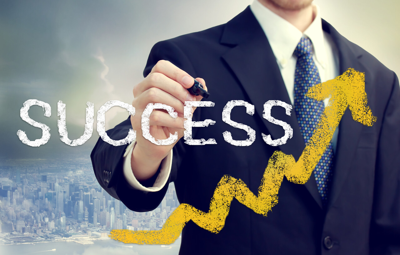 男人写的成功上升箭头提升箭头提升