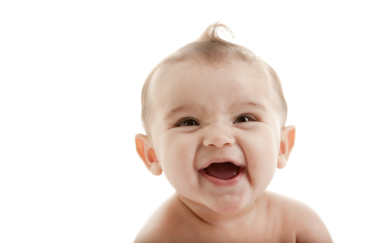 白底婴儿大笑高兴兴奋笑容笑脸