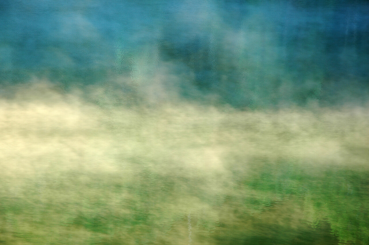 上水雾与美丽抽象背景