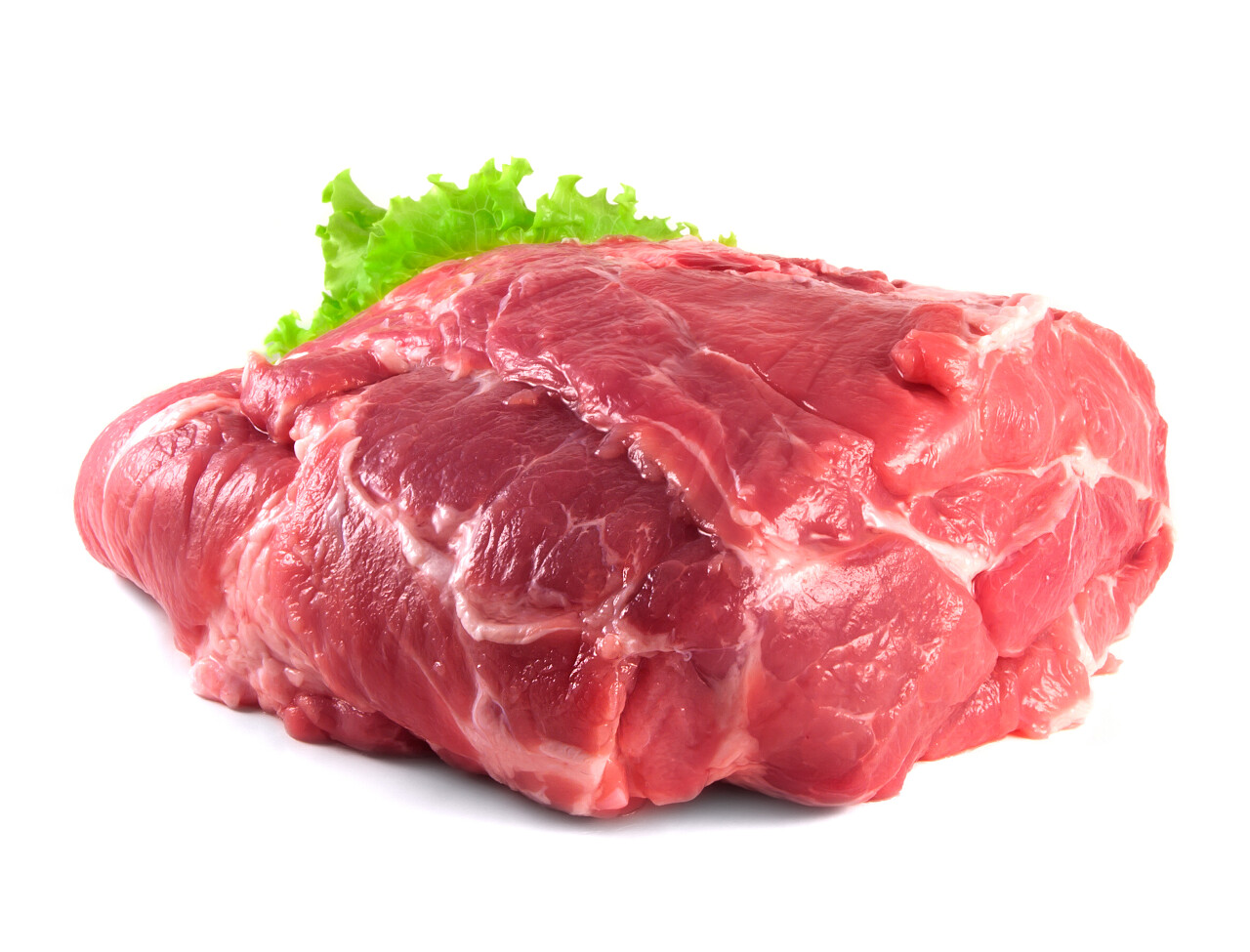 猪肉新鲜原料肉与沙拉叶