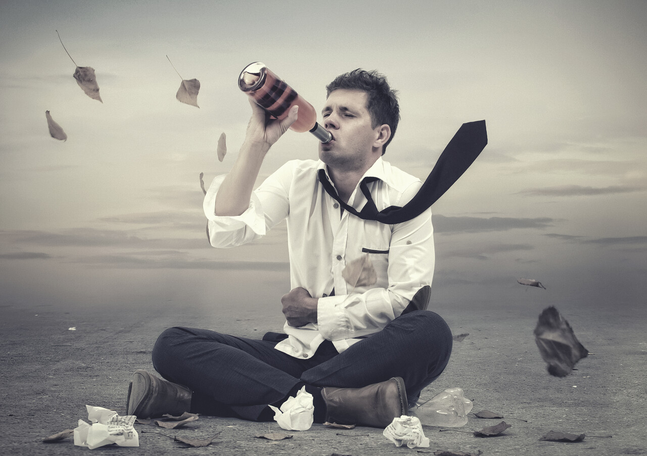 失业沮丧男青年困扰