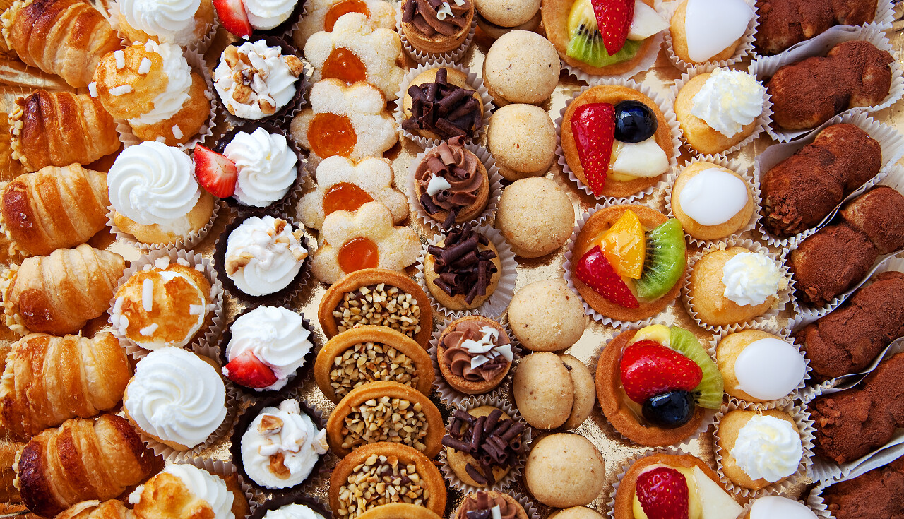 背景的酥皮点心