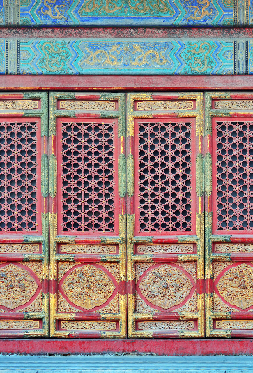 中国紫禁城的历史建筑的门口.