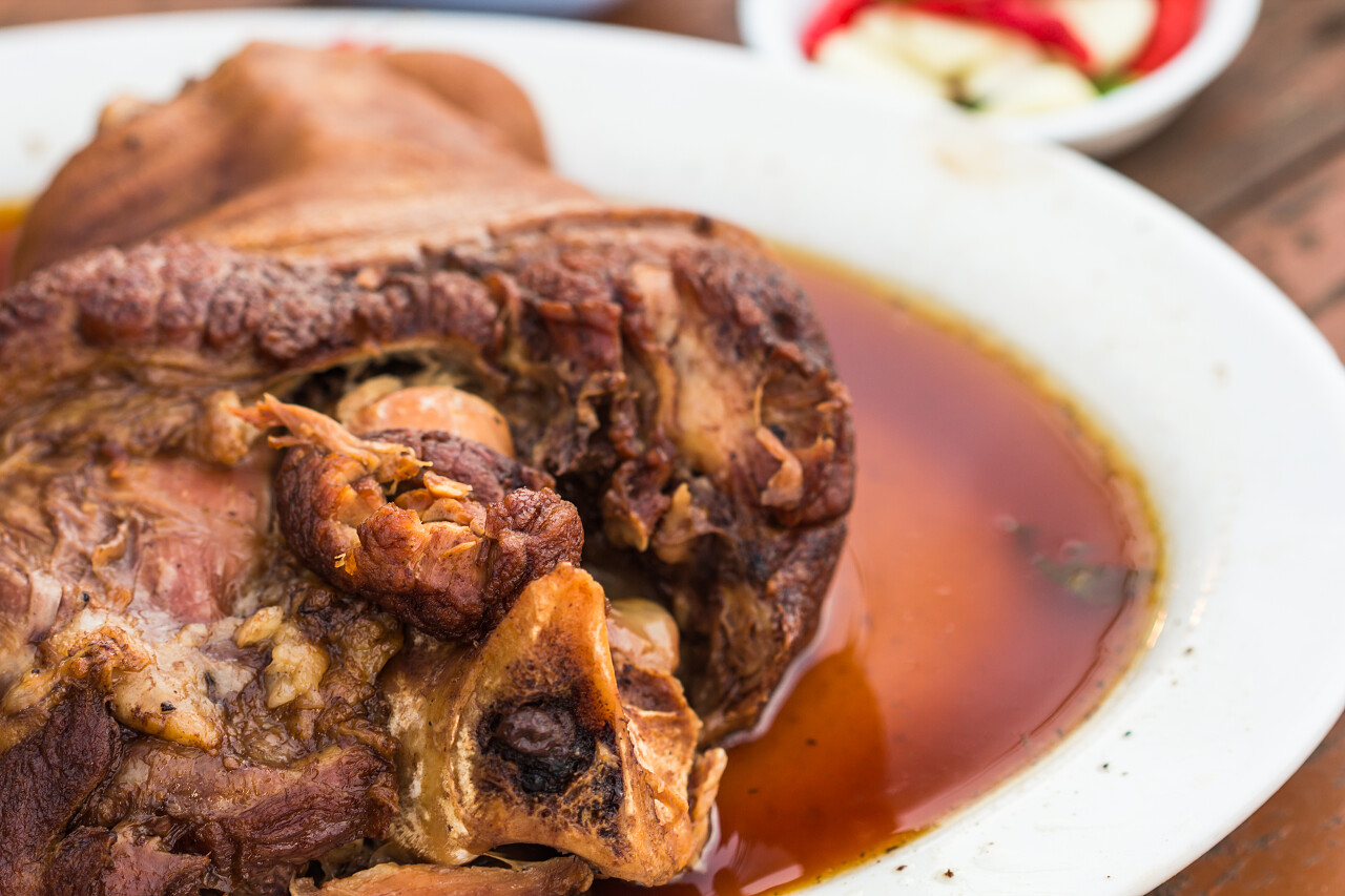 一盘美味的肘子