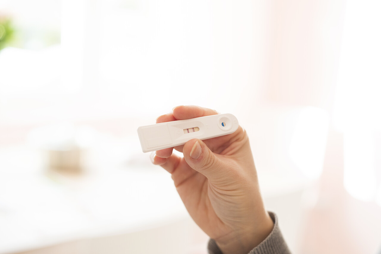 妊娠实验阳性结果幸福的人