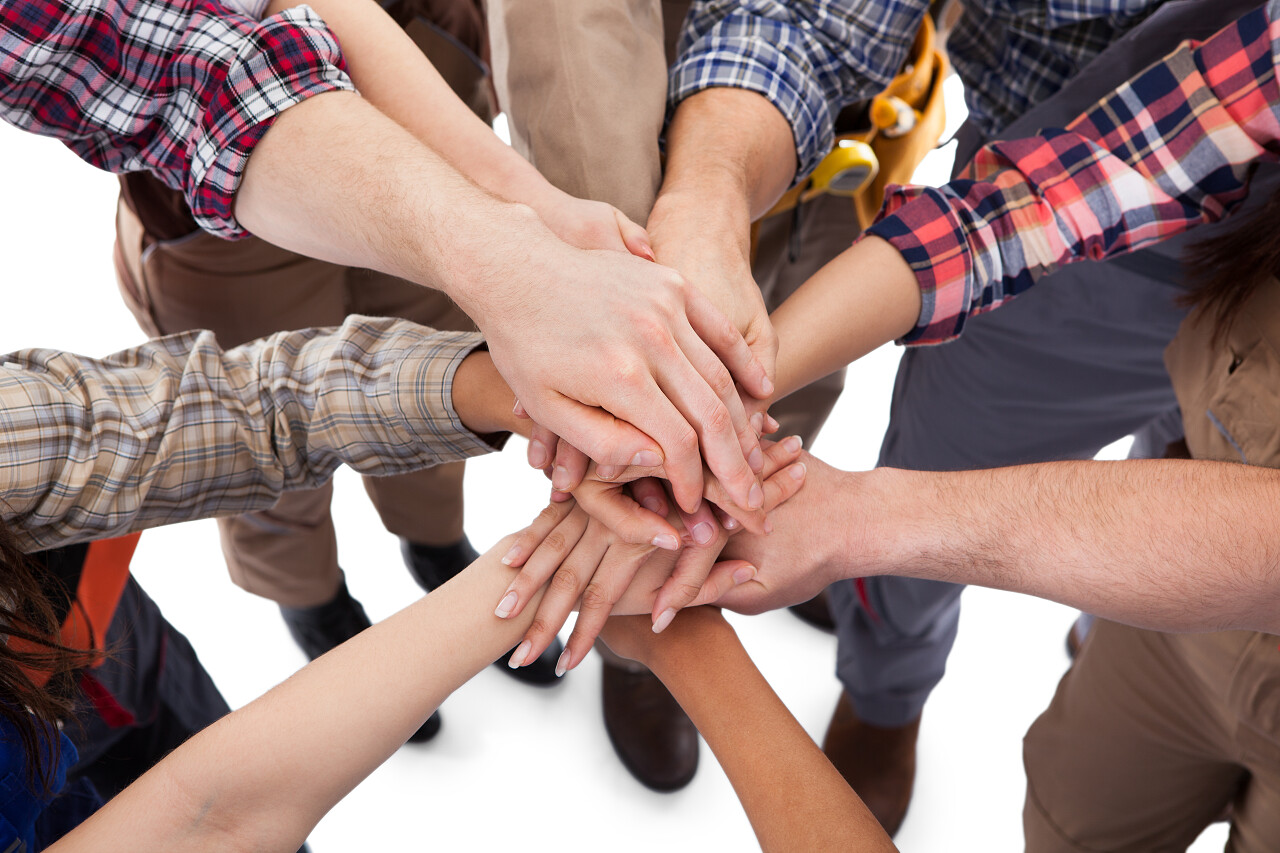 庆祝的人们成功团队加油