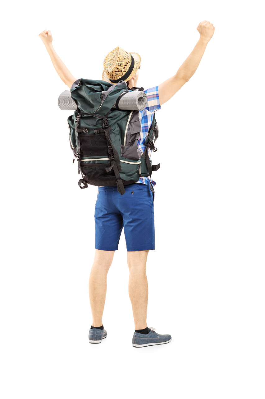 充分长的男性的徒步旅行者举手示意孤立的白色背景上的幸福的画像