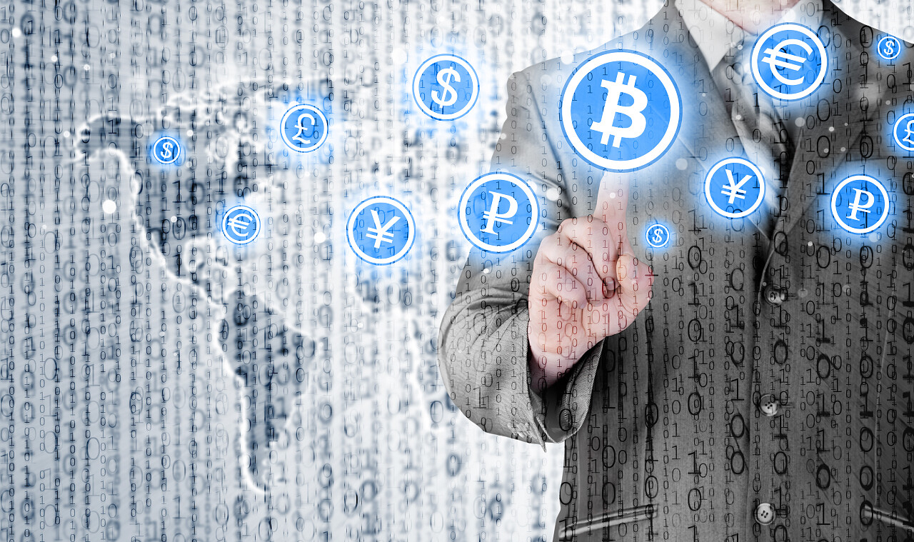 选择比特币 商人紧迫触摸屏按钮