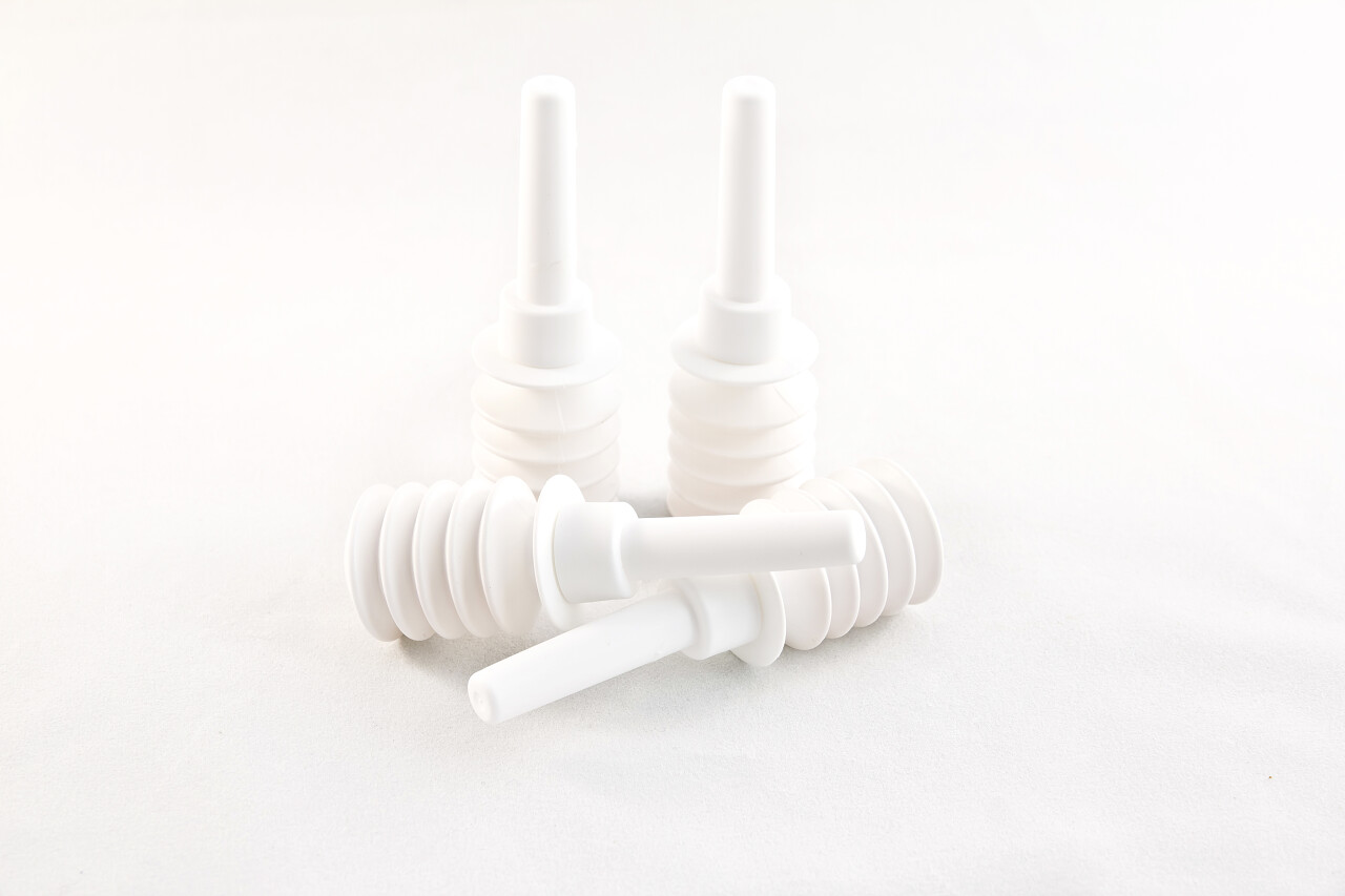 医用灌肠 甘油 在白色的背景下微环境