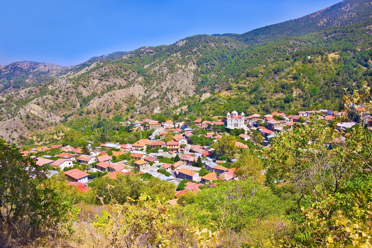 村是最风景如画的村庄的特罗多斯山脉之一