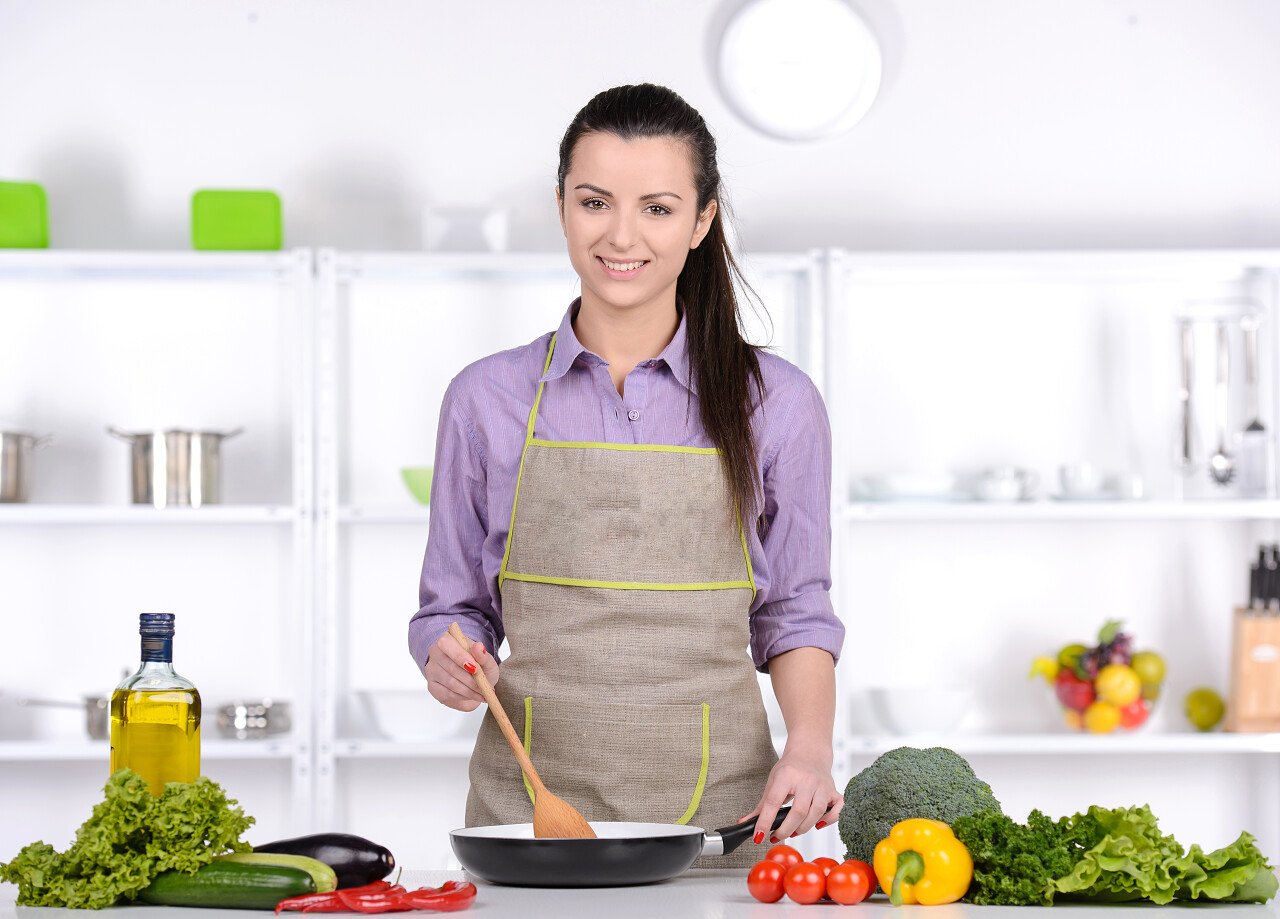 家庭妇女厨房制作新鲜美食宣传片三八妇女节38妇女节