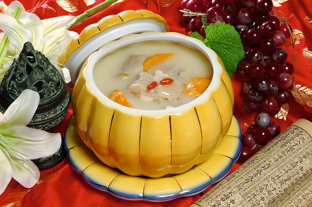 中国食物较注重新鲜食材和健康的搭配