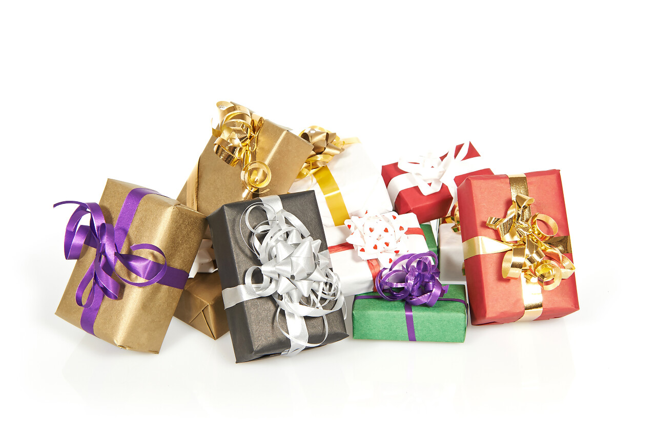 白色背景的圣诞礼物