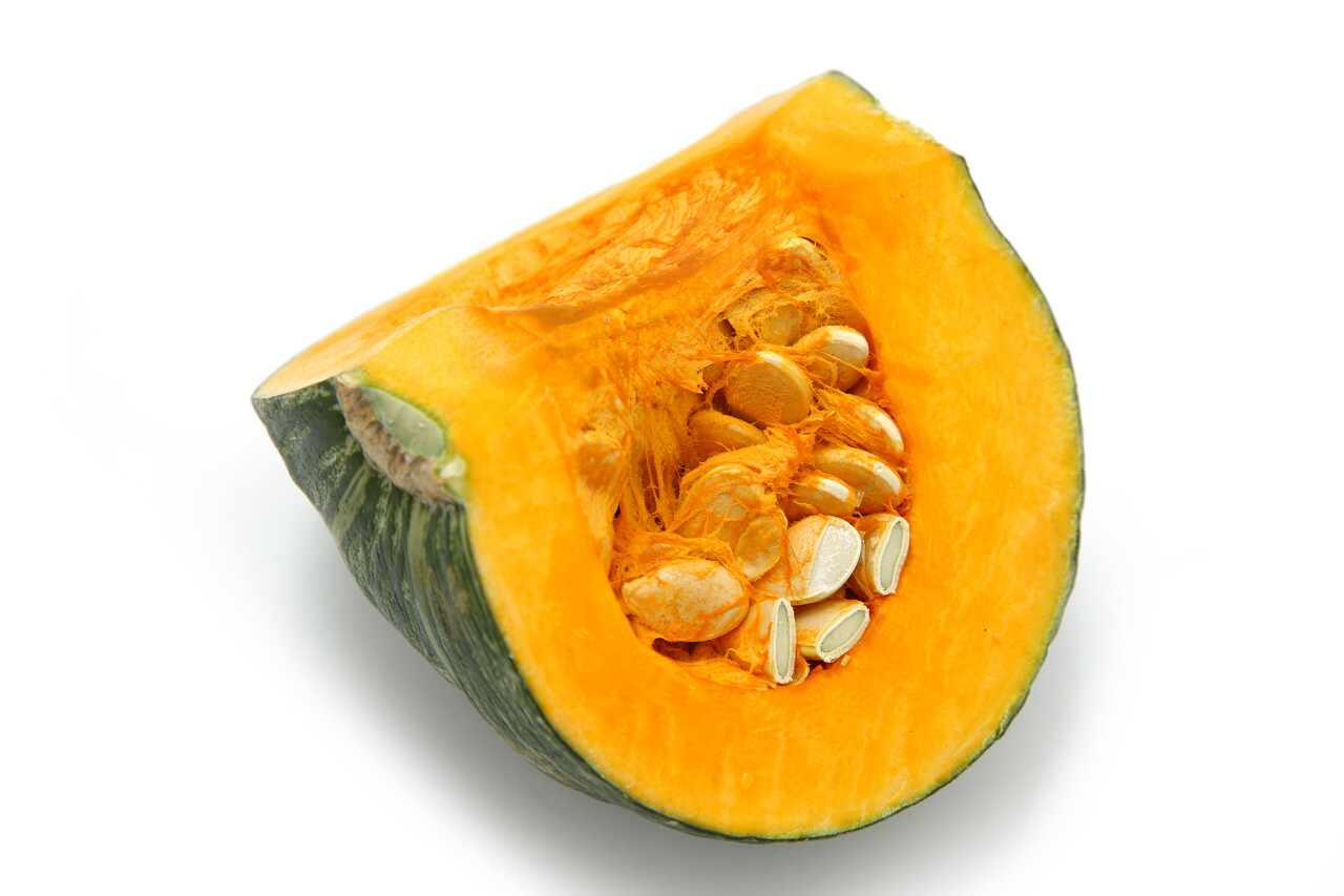 白色背景上的南瓜