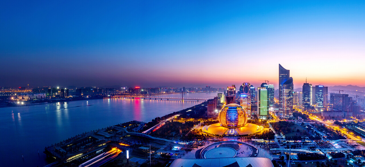 城市建筑夜景杭州的城市景观夜景杭州旅游