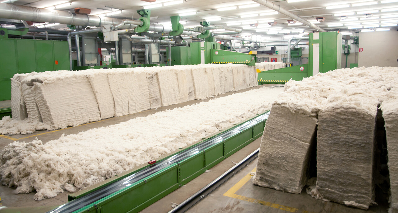 纺织工业自动化棉花加工生产车间