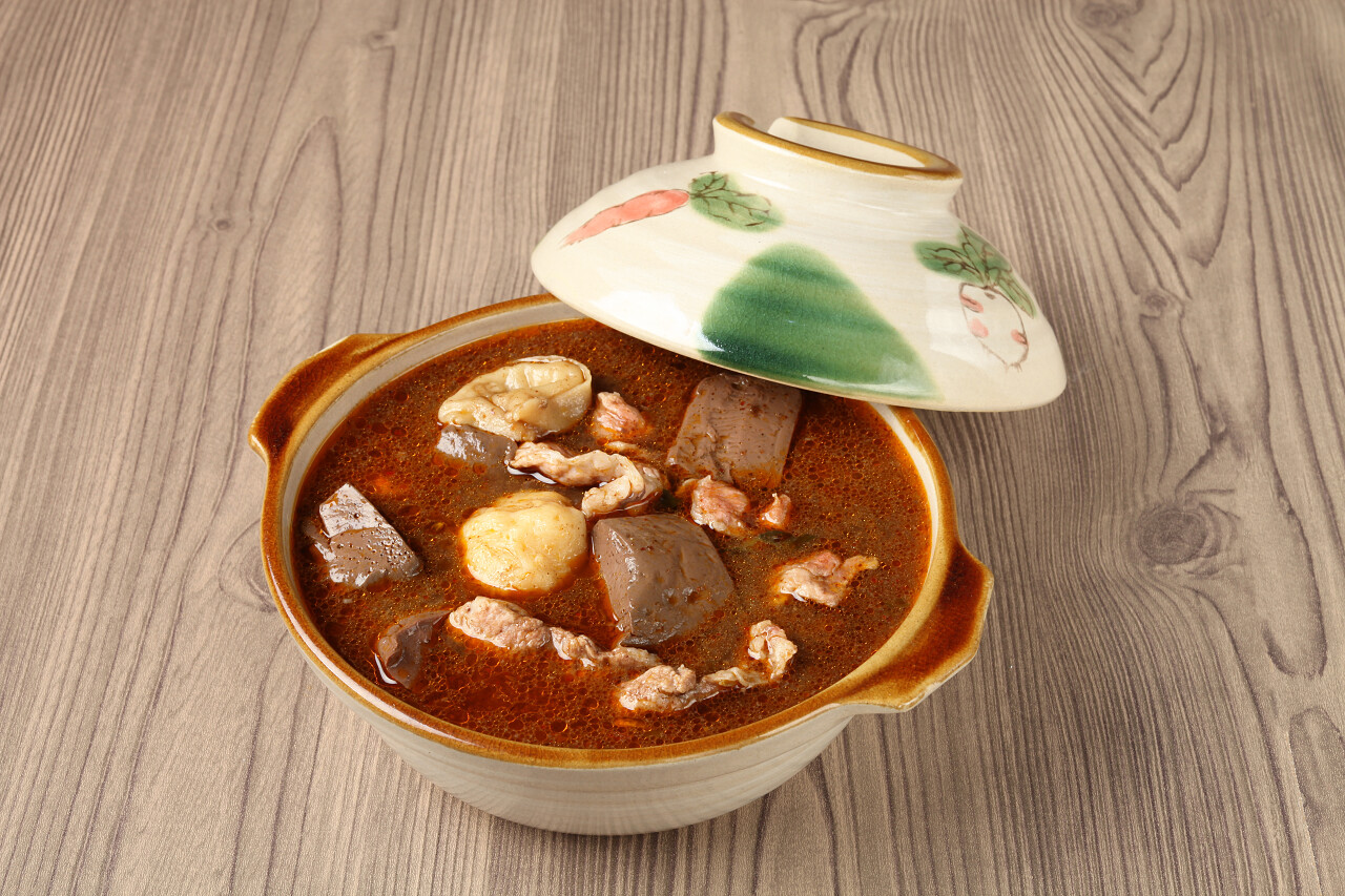 餐饮美食一碗鸭血粉丝汤