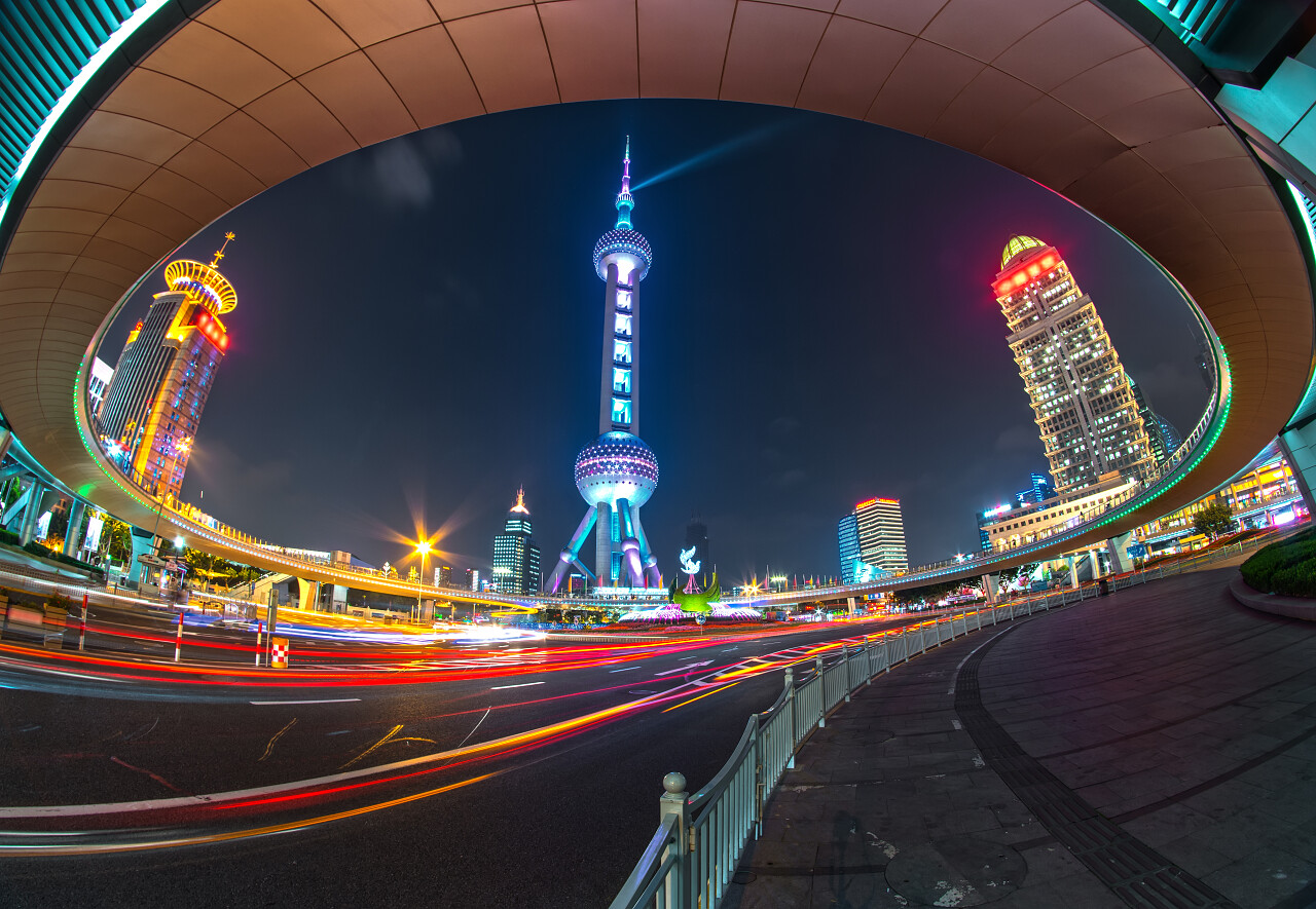 深夜的现代城市上海景观夜景上海旅游