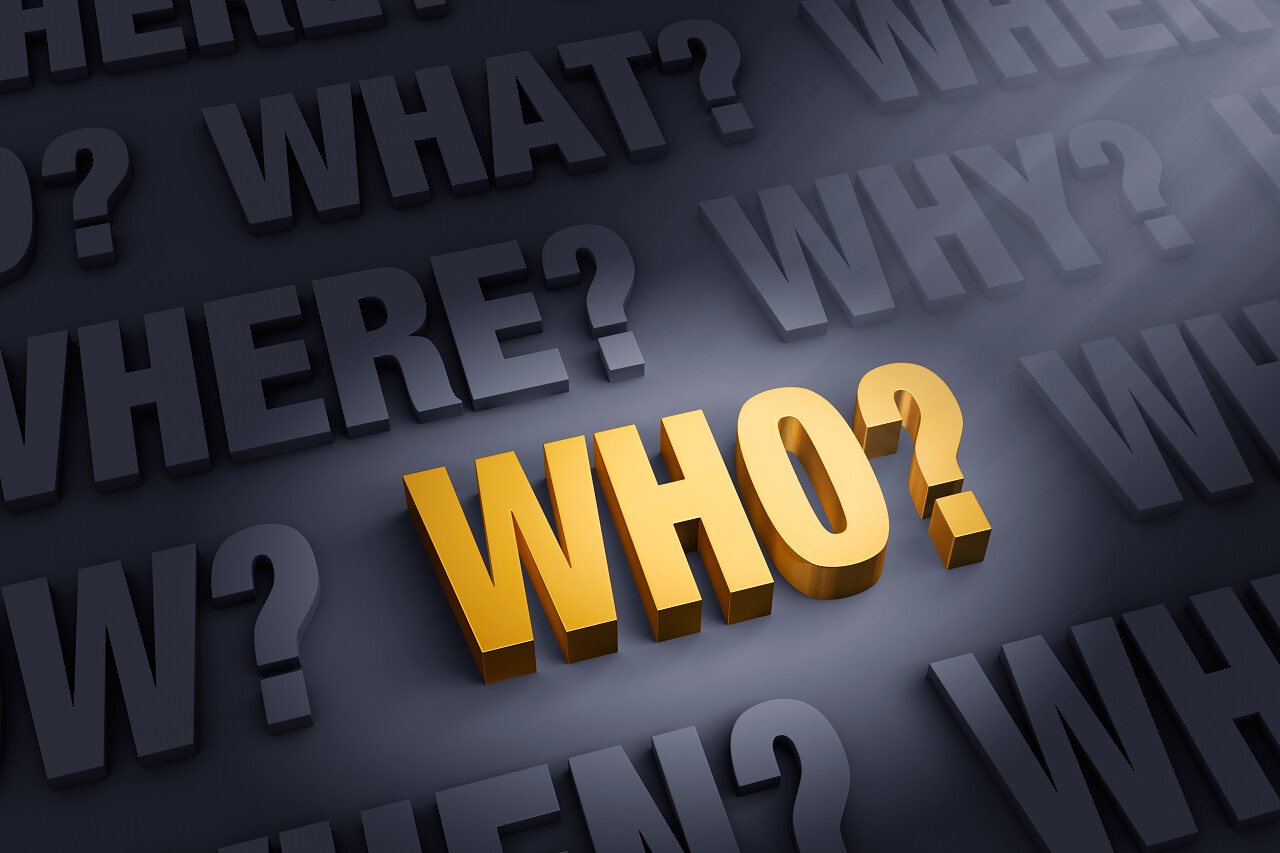 聚光灯照亮疑问词