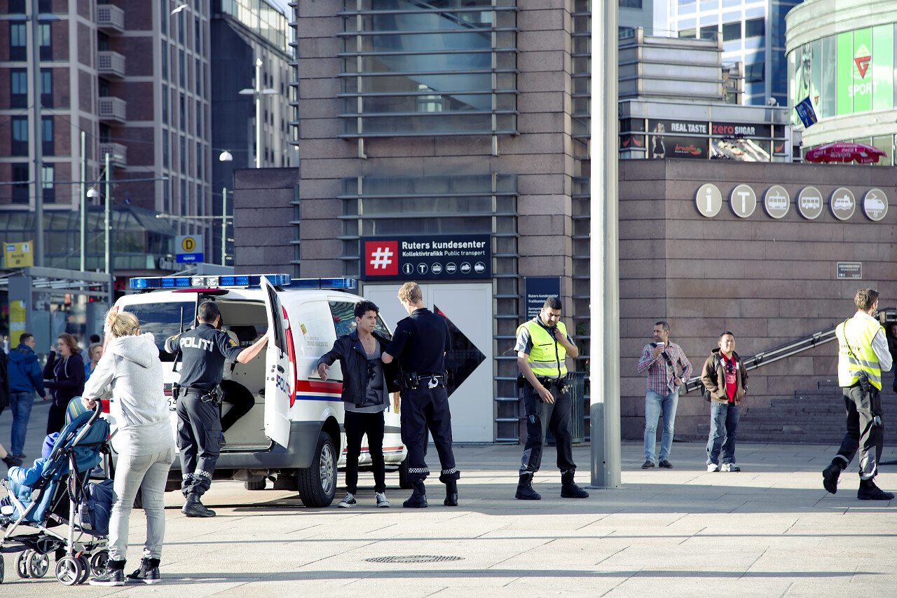 繁华的城市街道口