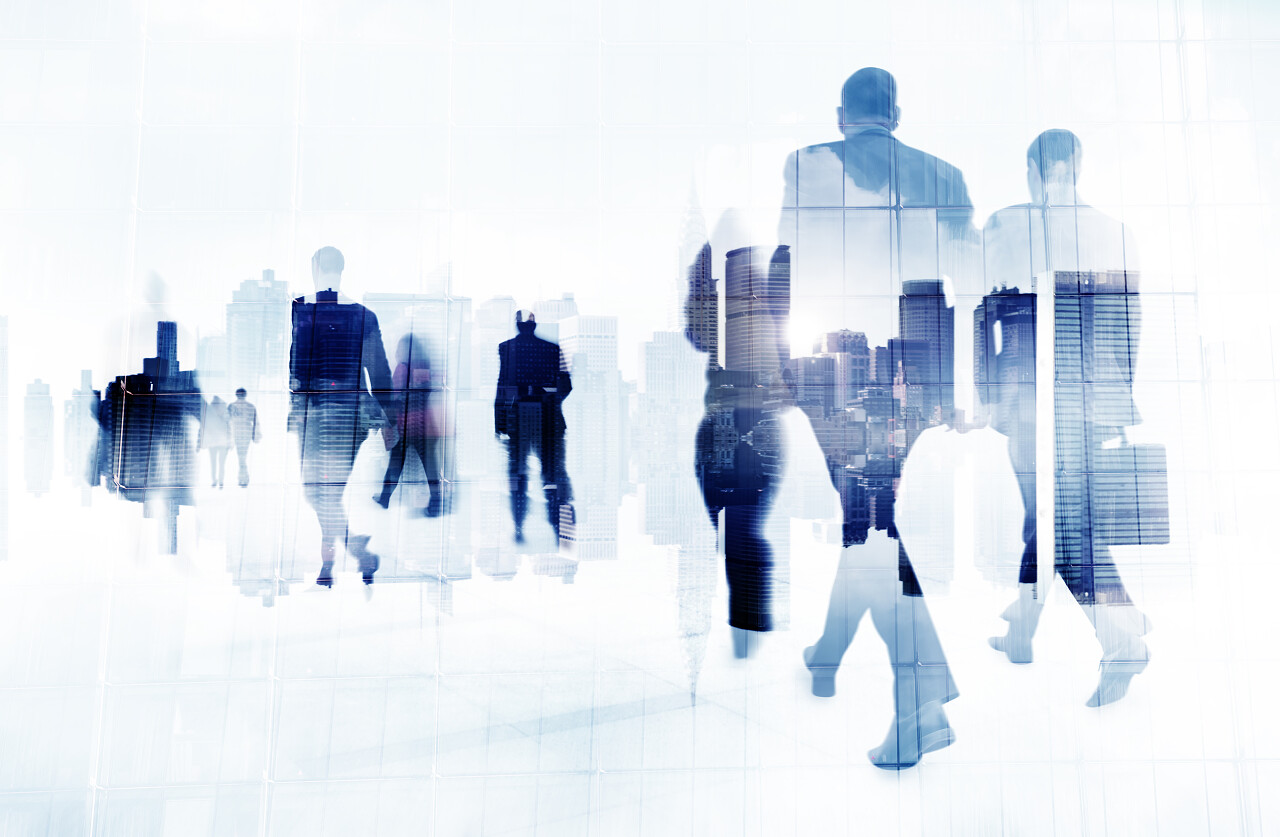 走路的杏仁城市背景