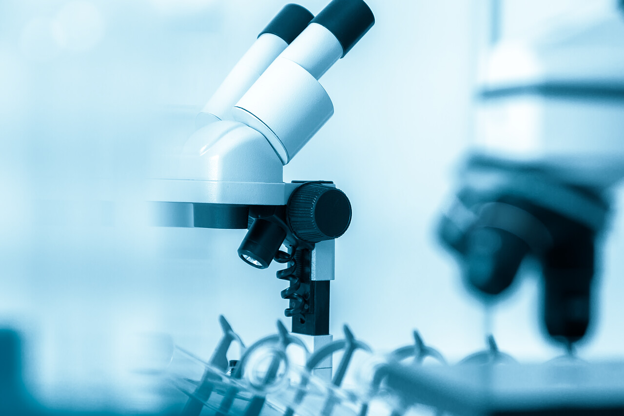 实验室显微镜镜片