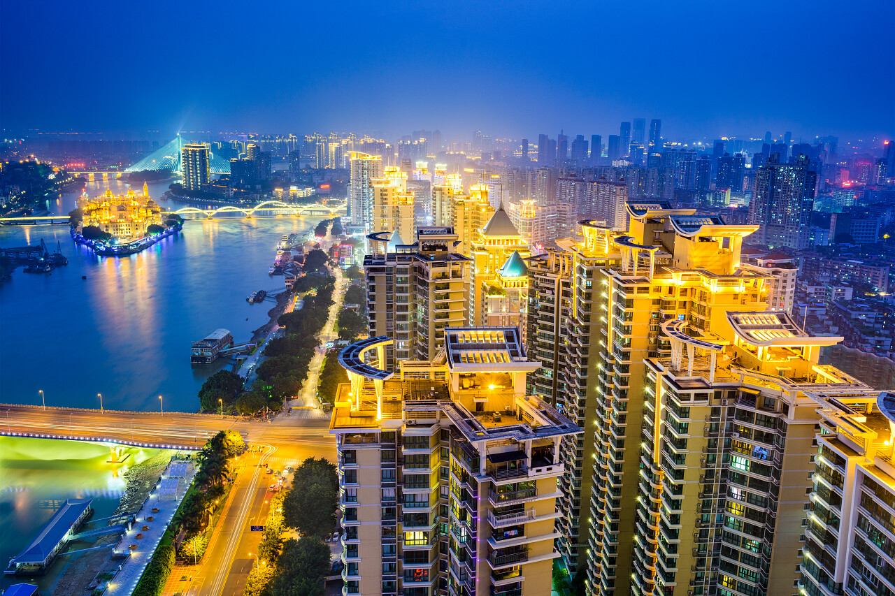 蓝色日落时中国福州市福建城市景观福建旅游