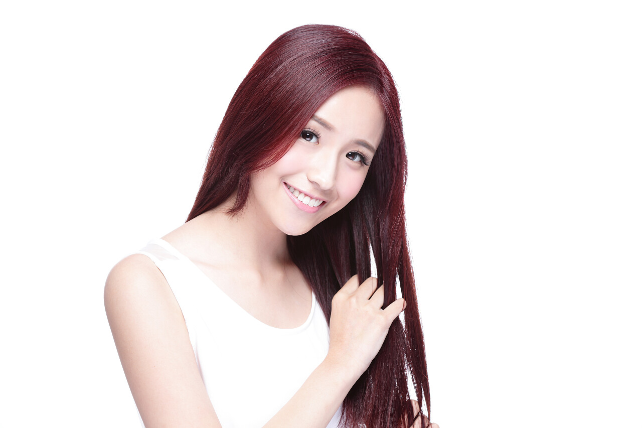 摸摸头发的美丽亚洲女人女生头发长头发美女笑脸笑容