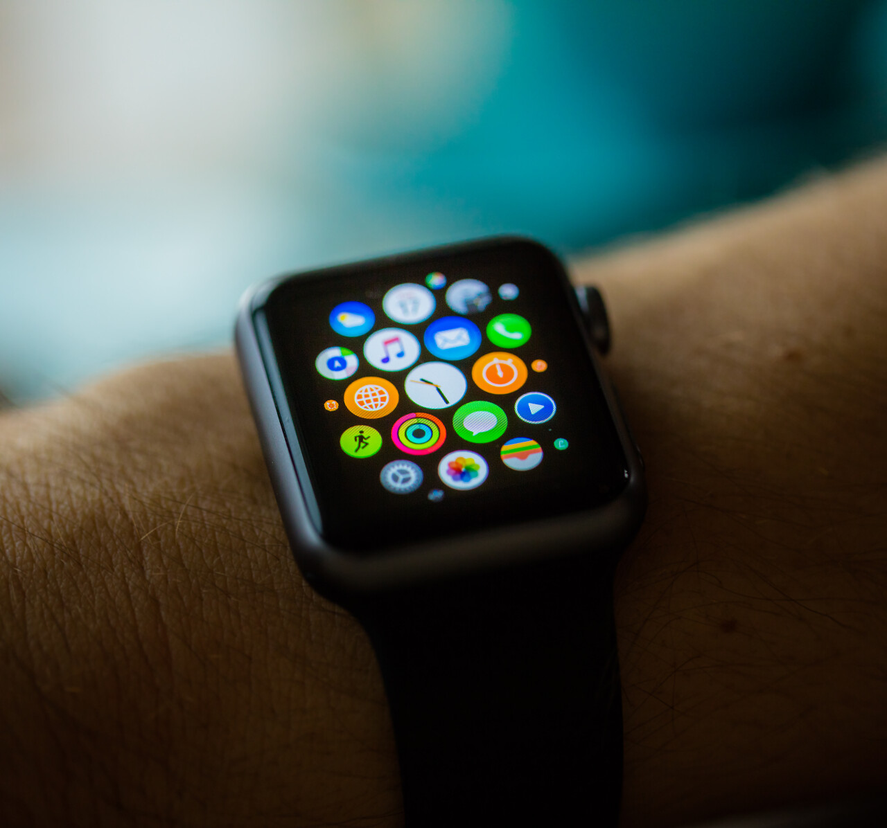 手腕上智能手表