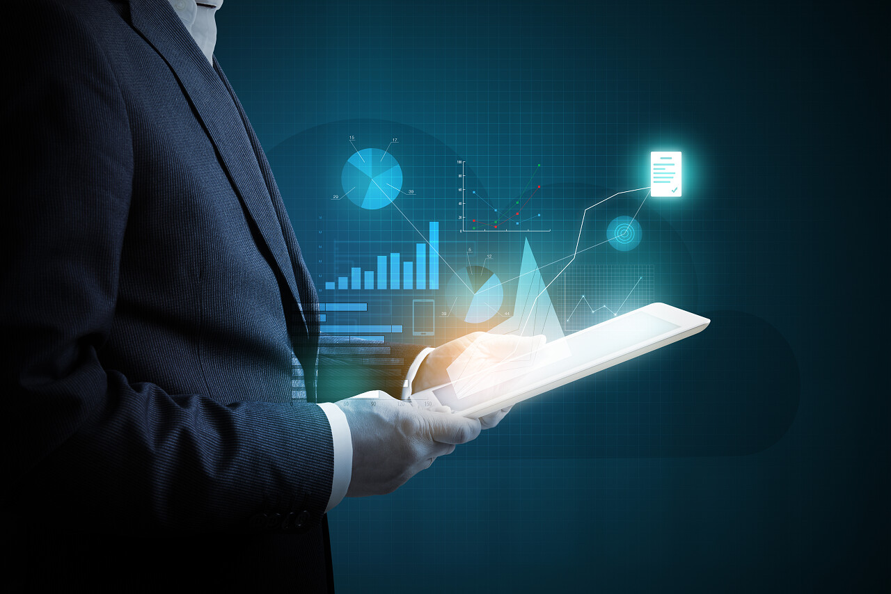 平板电脑分析虚拟图金融活动