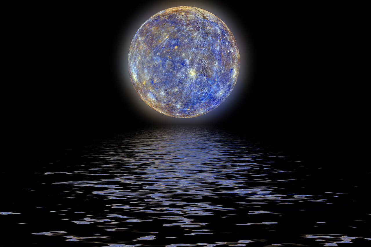 黑色背景下梦幻水星