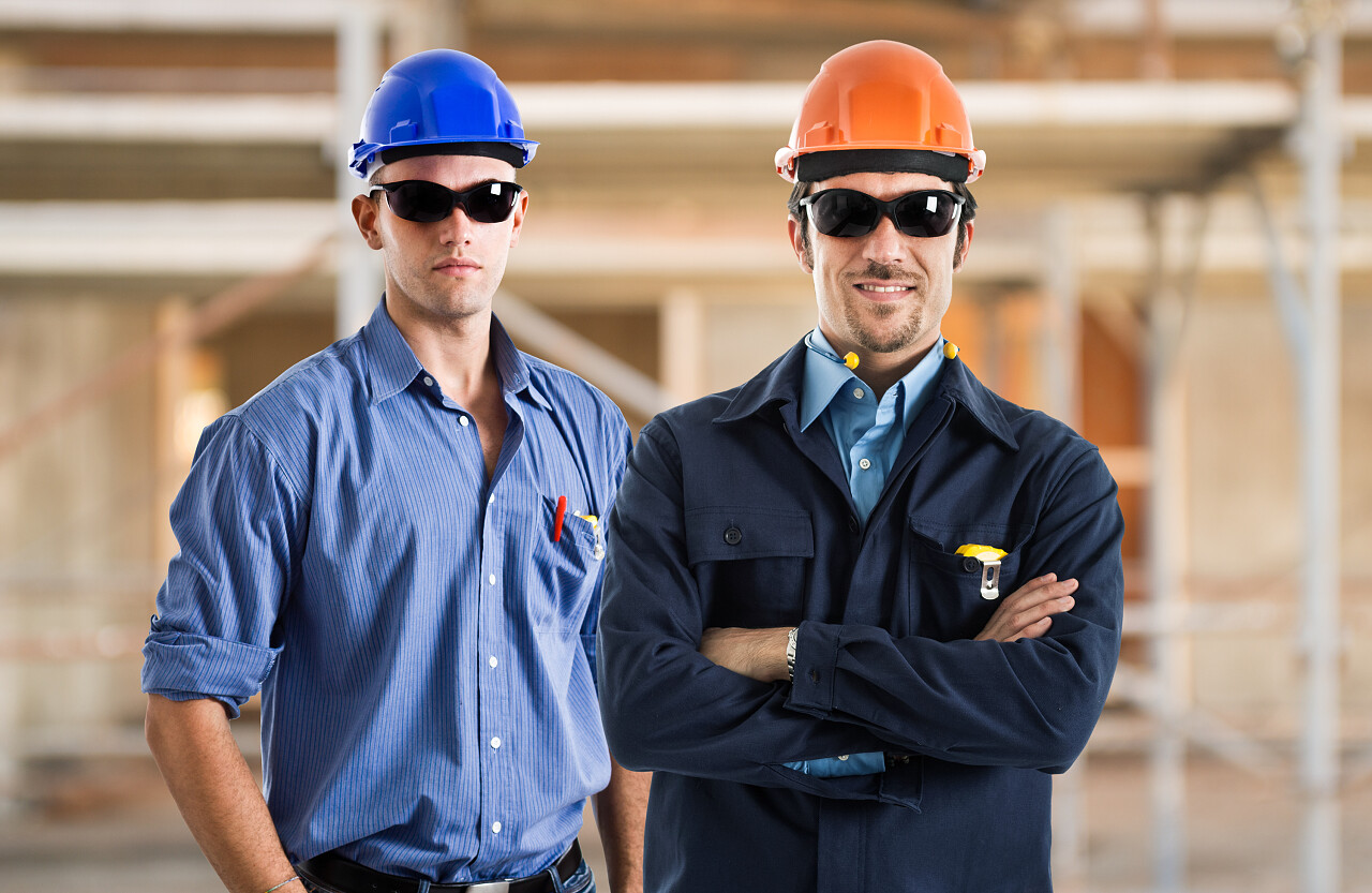 集团的一个建筑工地的工人