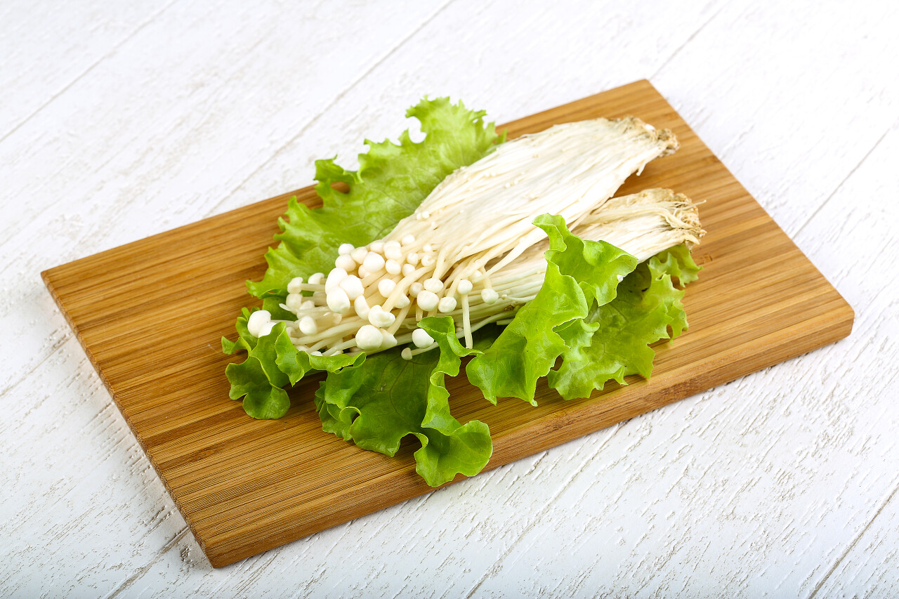 传统菜金针菇沙拉叶