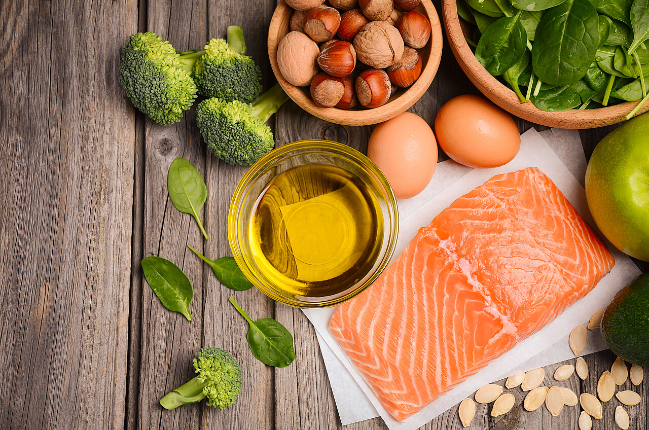 桌子上的新鲜食材