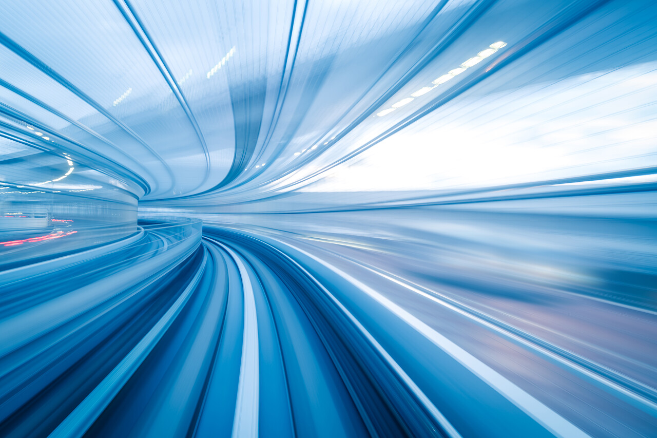 地铁隧道与模糊的一个城市