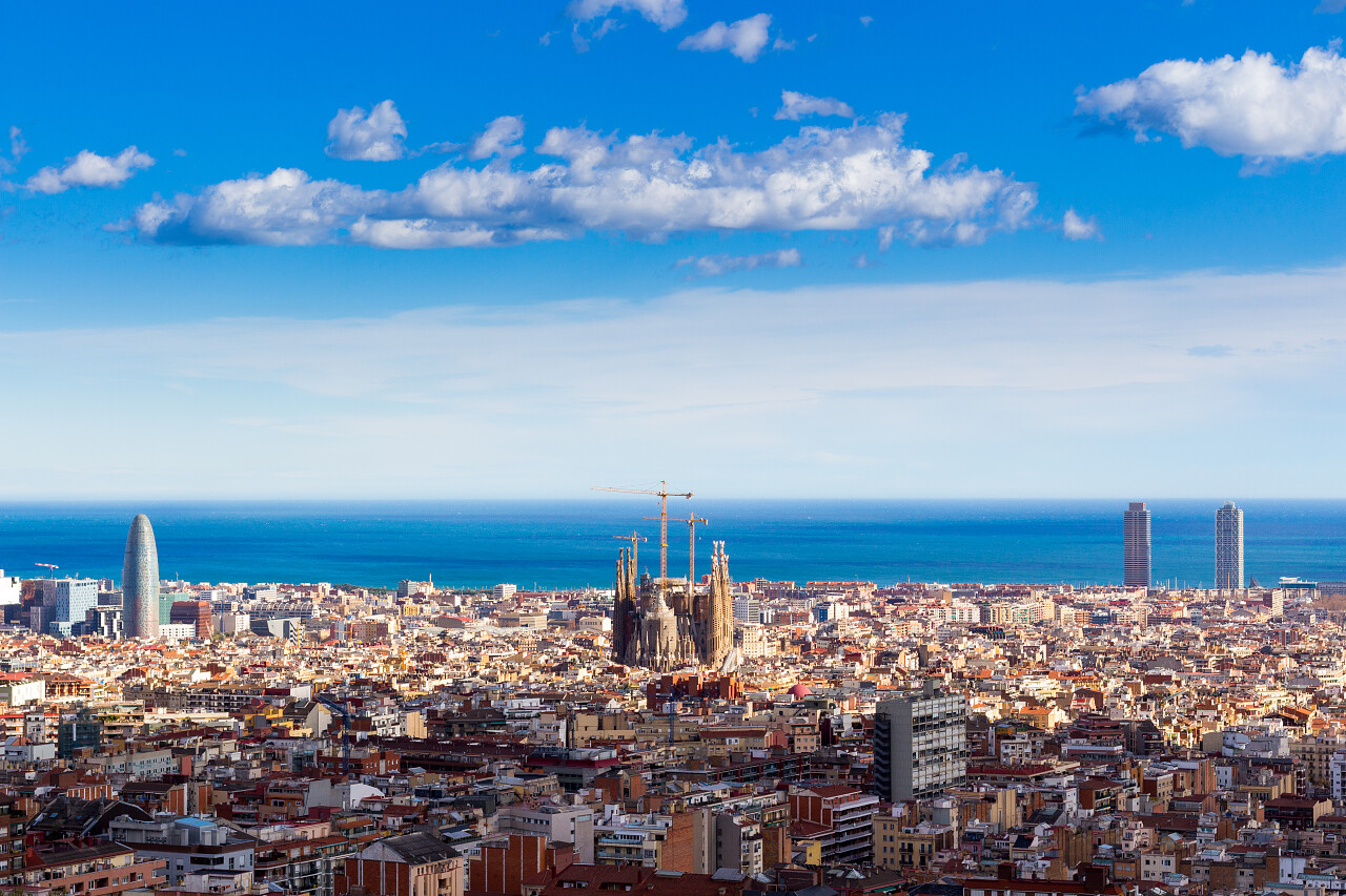 西班牙巴塞罗那市的全景视图西班牙