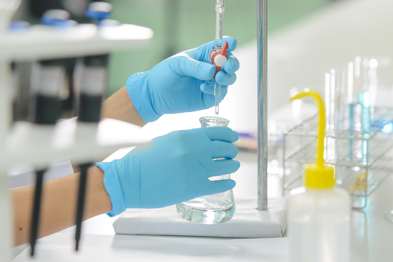 科学家做实验做研究研究室研究所科研所