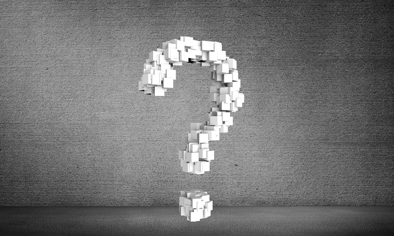 空荡荡的混凝土房间大问号灰色混凝土墙阴影纹理糊涂