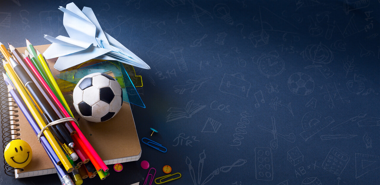 铅笔彩铅足球飞机模型笔记本学习用品文具