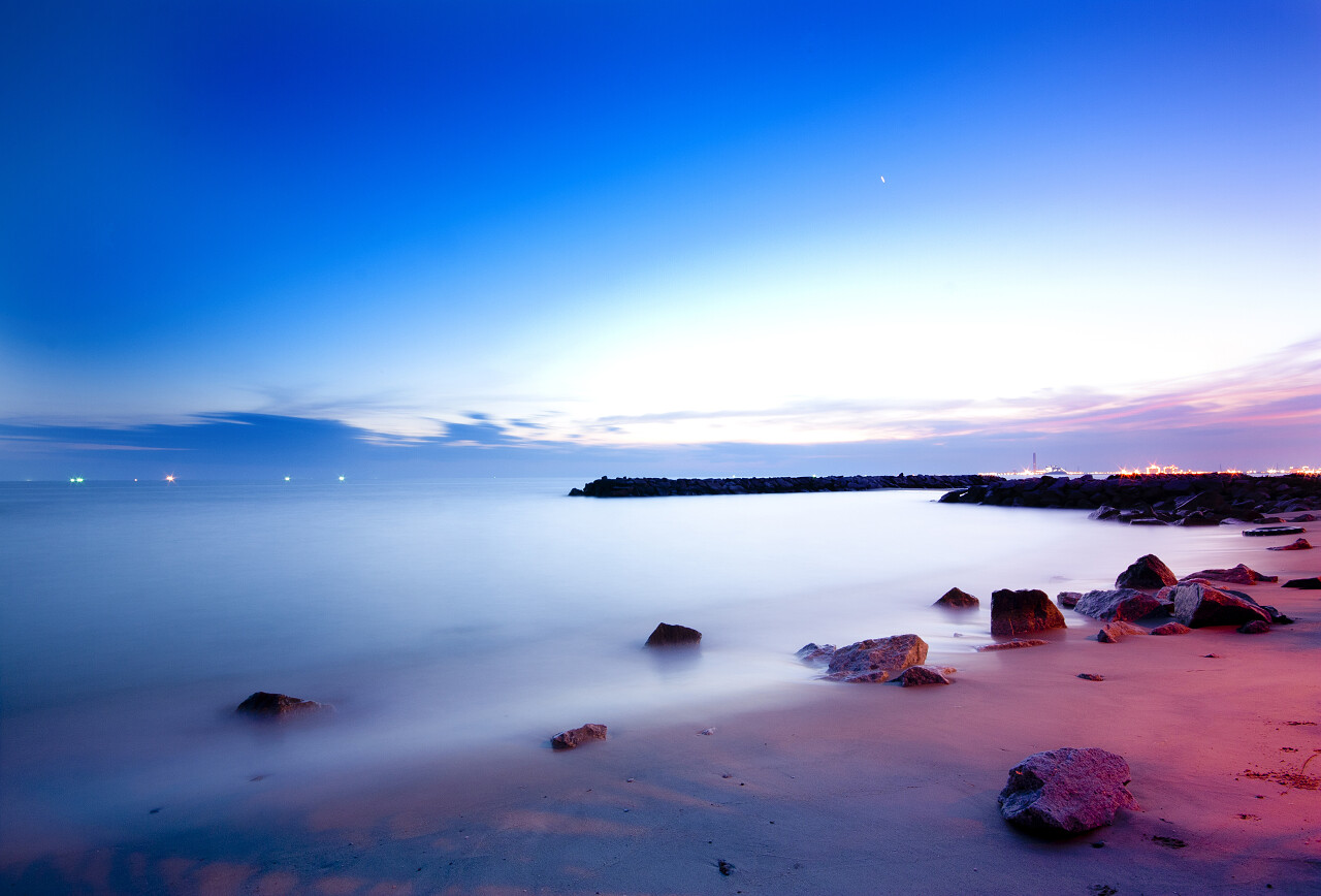 大海海浪浪花海面水面湖面石头礁石