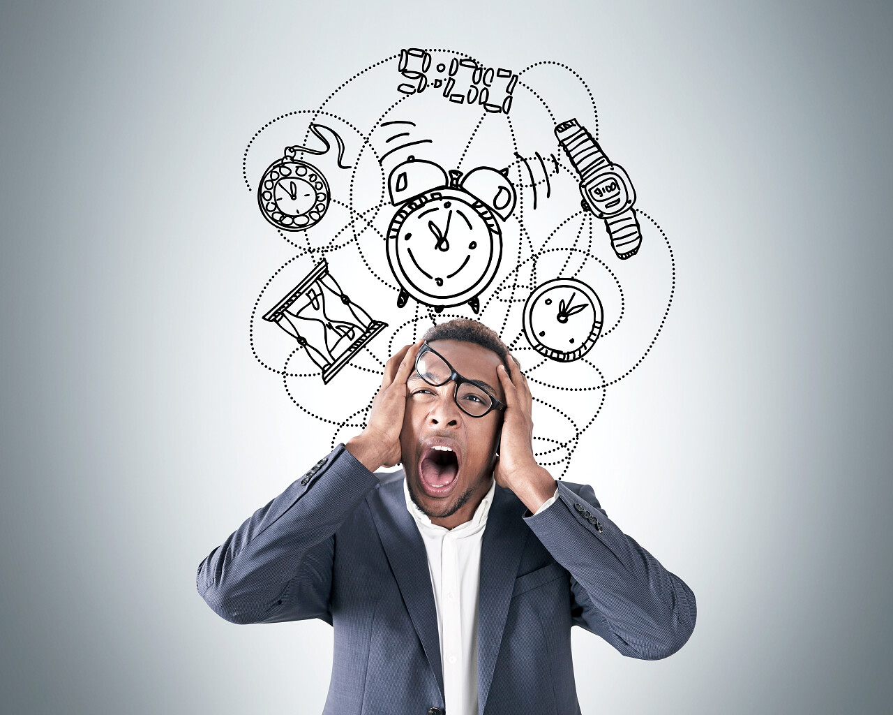 烦躁的男人办公室上班头疼男人脑袋疼的男人效率提升业绩业绩上涨烦躁恼火烦躁困扰