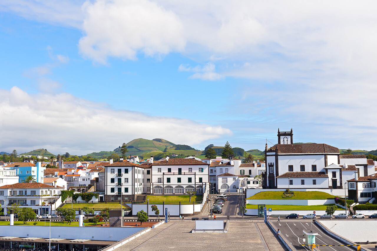 白色房屋白色房子白色建筑蓝天白云