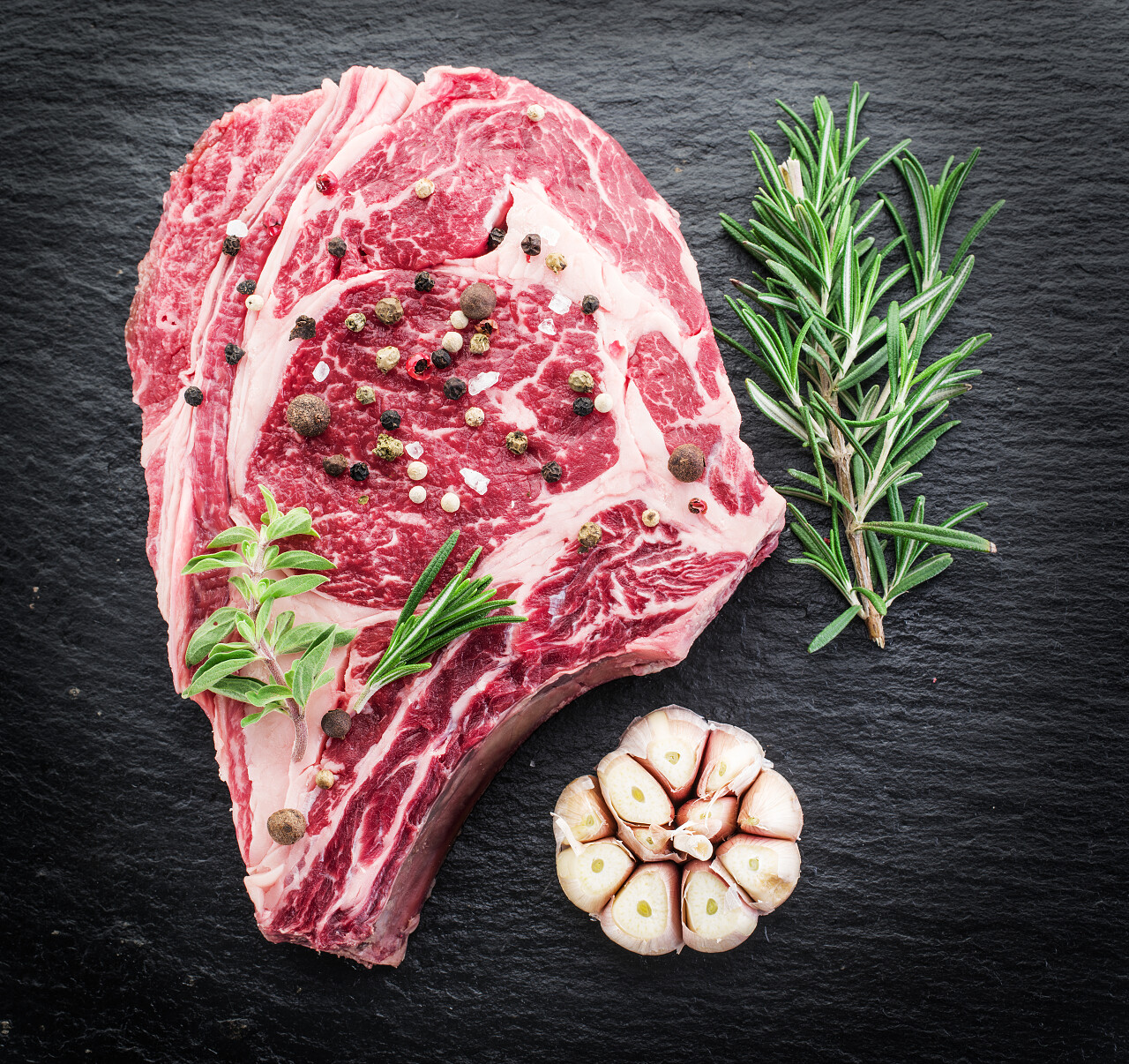 食物肉类新鲜牛肉牛排肋眼迷迭香西餐西餐牛排