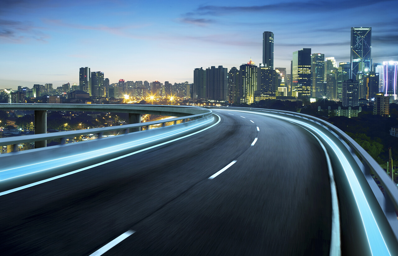 路公路道路高速公路快速通过城市夜景