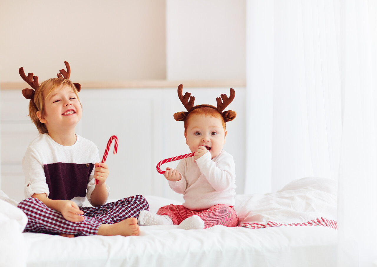 快乐兄弟在圣诞节收到礼物