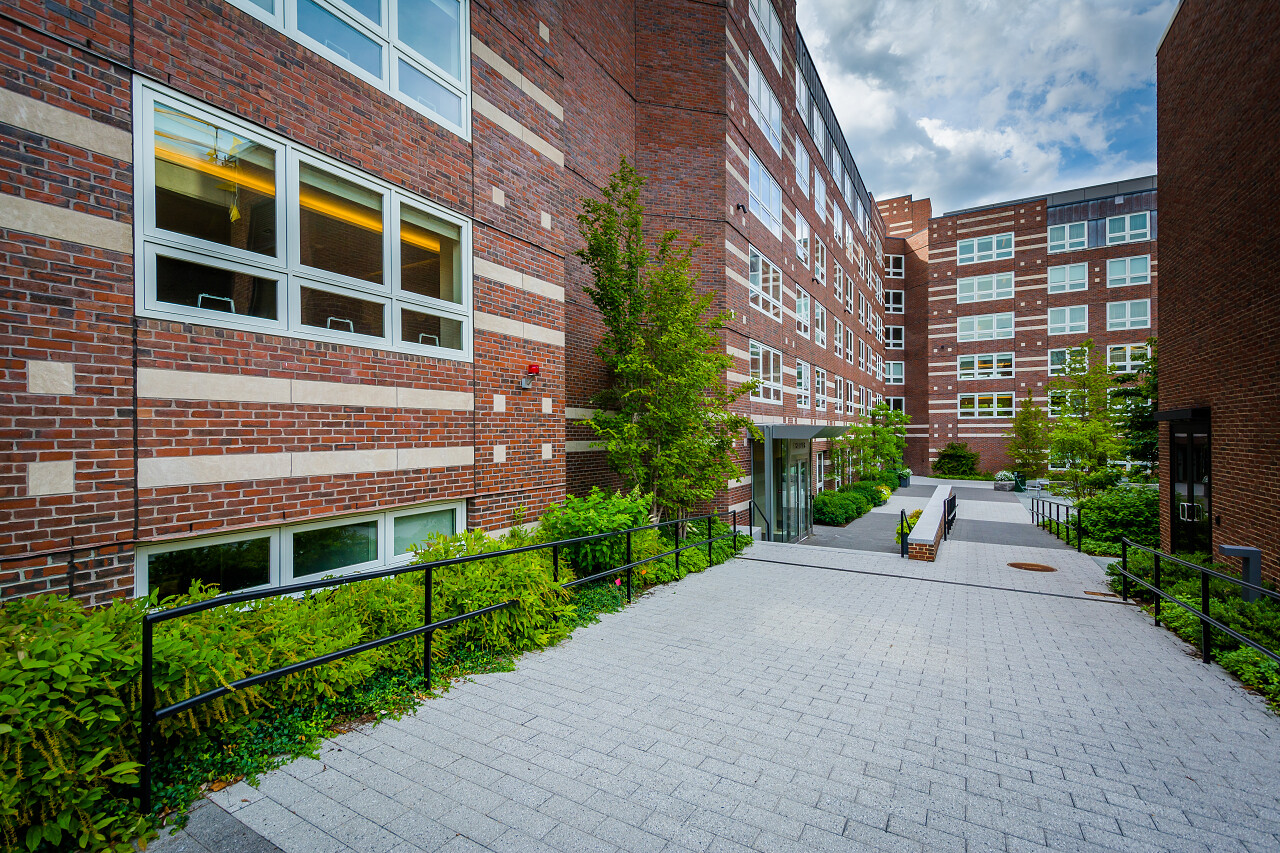 哈佛商学院内部的走道